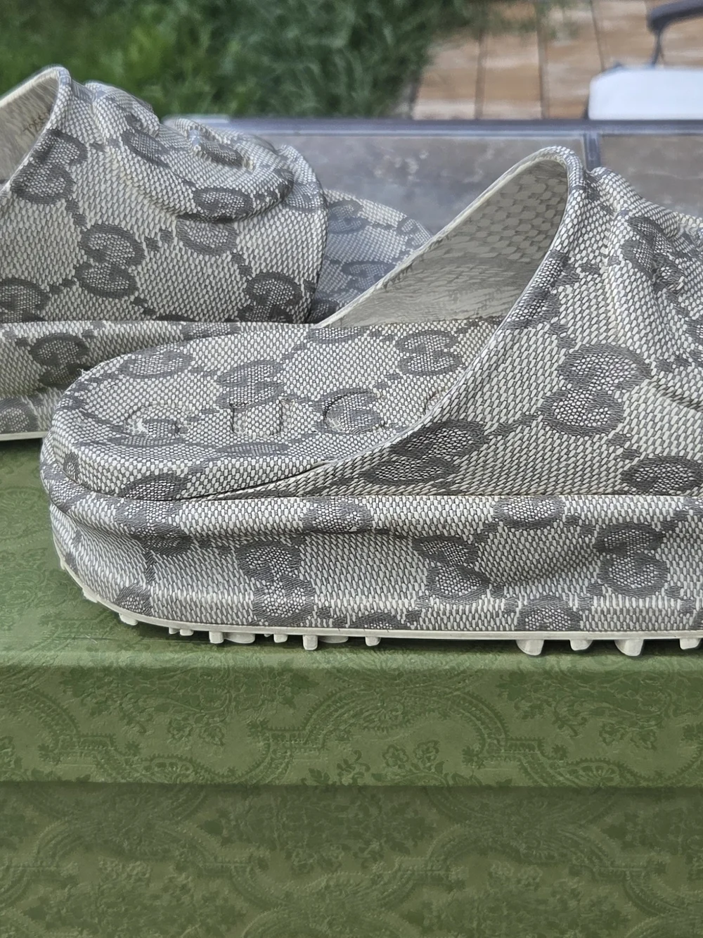 Gucci Gray GG Monogram Platform Slide  - BEIGE /EBONY - GENTLY USED, Womens US 9